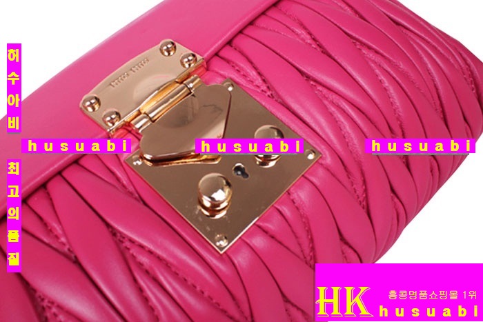 �̿�̿� ���׽�� ũ�ν��� MUG81237-1