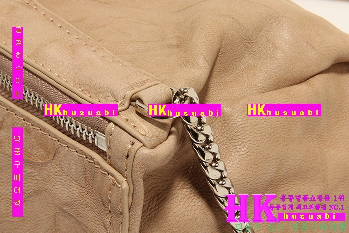 ����� �ǵ��� �̴� ũ�ν��� GV124741(��Ŭ)