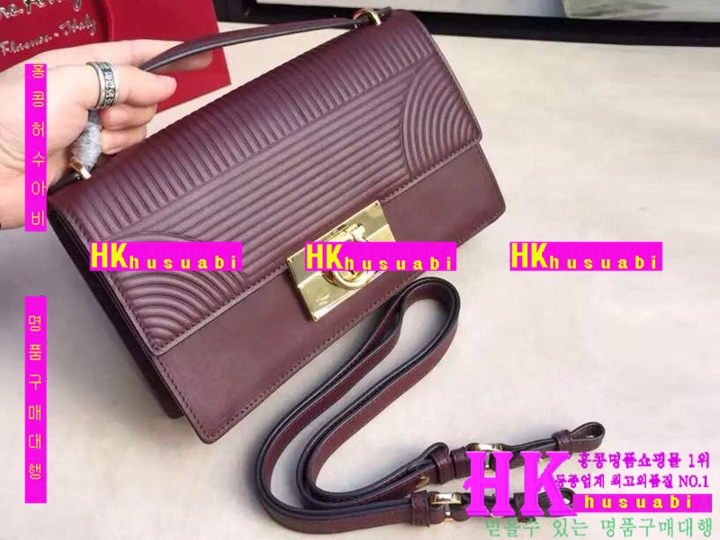 �ڹ̷��ޡ� NEW ��󰡸� ������ ũ�ν��� PE170504-27