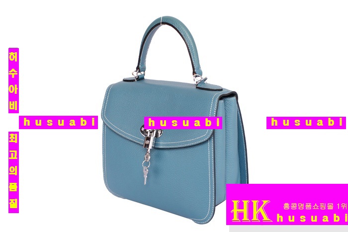 �����޽� �̸��� ũ�ν��� HE0148-7