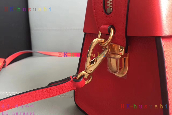 �ڹ̷��ޡ� 2017F/W �̿�̿� �Ż� ����� ���� ��Ʈ�� �̵� 5BA056