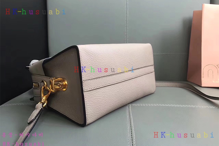 �ڹ̷��ޡ� 2017F/W �̿�̿� �Ż� ����� ���� ��Ʈ�� �̵� 5BA056-2