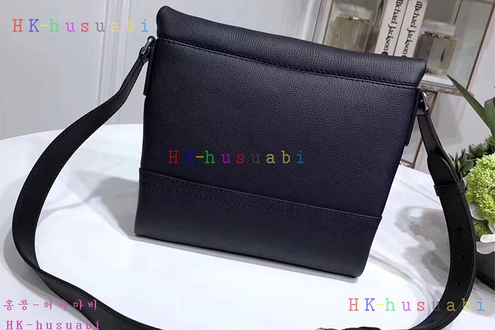 �ڹ̷��ޡ� ���̺��� ĳ�Ͼ� �޽����� M54963-2