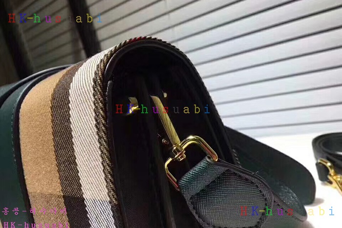 �ڹ̷��ޡ� ������ �Ż� ũ�ν��� BU55710-2