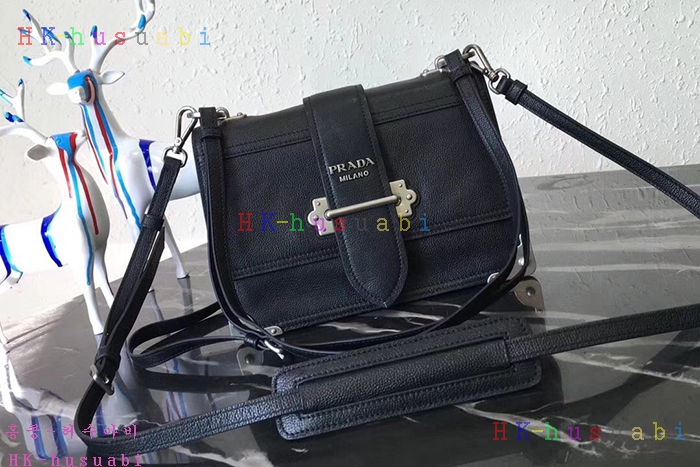 �ڹ̷��ޡ� ����� ī�̿� ����� PR 1BD095 