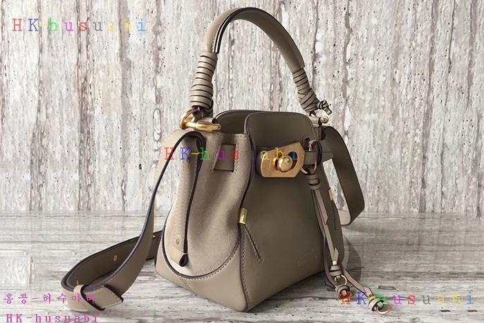 �ڹ̷��ޡڲ��ο� �Ż� ũ�ν��� C 03374-2