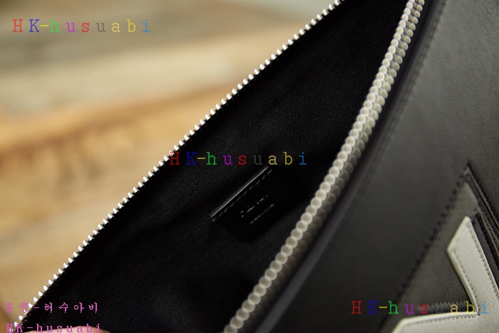 �ڹ̷��ޡ� ��� �Ż� Ŭ��ġ�� F0450