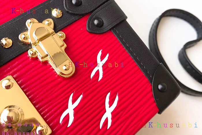 �ڹ̷��ޡ� ���̺��� �ڶ�� ��  M54650-4