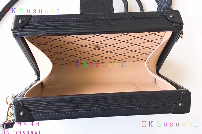 �ڹ̷��ޡ� ���̺��� �ڶ�� ��  M54650-5