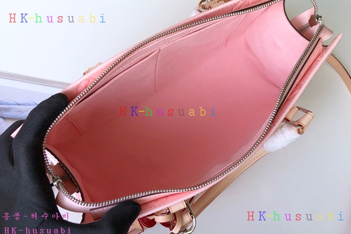 �ڹ̷��ޡڷ��̺��� �׿� Ʈ���̾ޱ� M96052-4