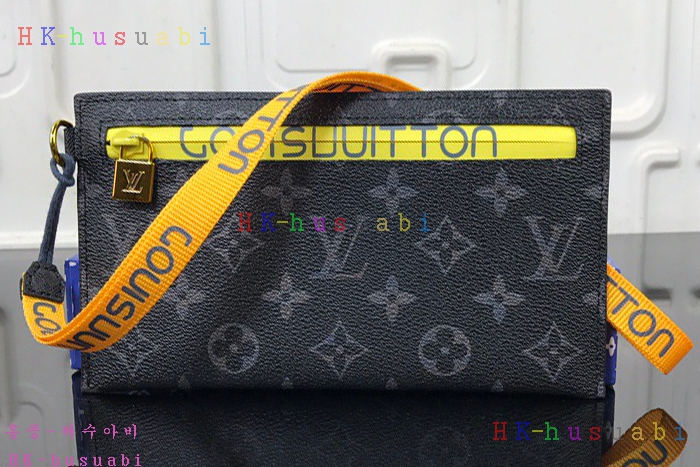 �ڹ̷��ޡڷ��̺��� ���� Ŭ��ġ M68003-2