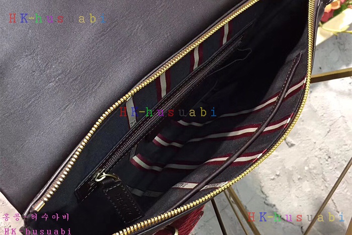 �ڹ̷��ޡ� �߸� ������ ũ�ν��� BL700160