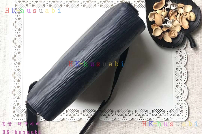 �ڹ̷��ޡ� ���̺��� ������ ũ�ν��� M53404-2