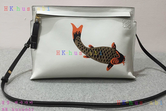 �ڹ̷��ޡ� �ο��� �Ż� Ŭ��ġ�� LW 88621