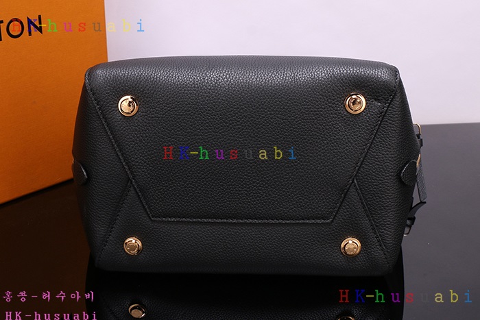 �ڹ̷��ޡ� ���̺��� ������ ��Ʈ�� M54843