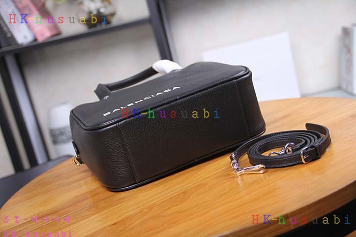 NEW 2018SS �߷��þư� ���긮���� ũ�ν��� BL86621