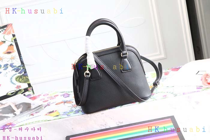 NEW 2018SS  ���� �̴ϵ� ��Ʈ�� GU 449661-2