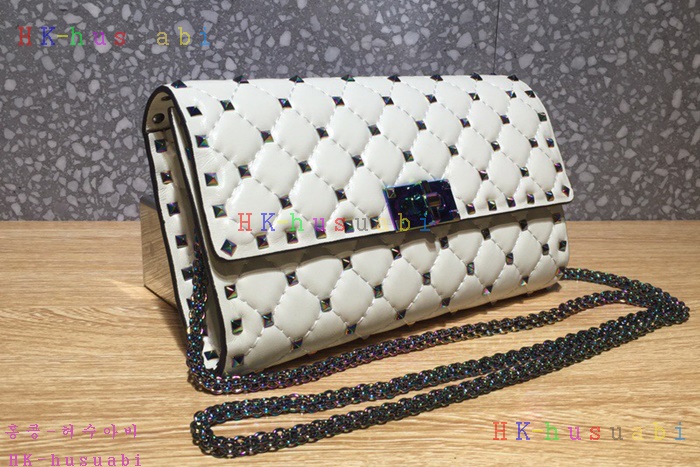 �ڹ̷��ޡ� �߷�Ƽ�� �����͵� ü�ι�  V 0137-9