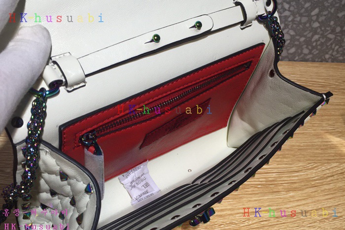 �ڹ̷��ޡ� �߷�Ƽ�� �����͵� ü�ι�  V 0137-9