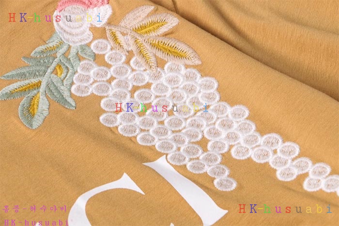 NEW 2018SS ���� ����Ƽ �Ż� GU 005240