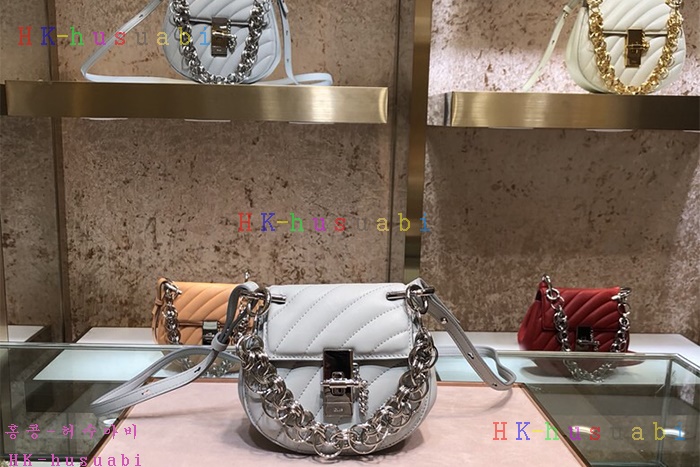 �ڹ̷��ޡ�2018SS ���ο� ������� �̴� ũ�ν��� CL 45540-3