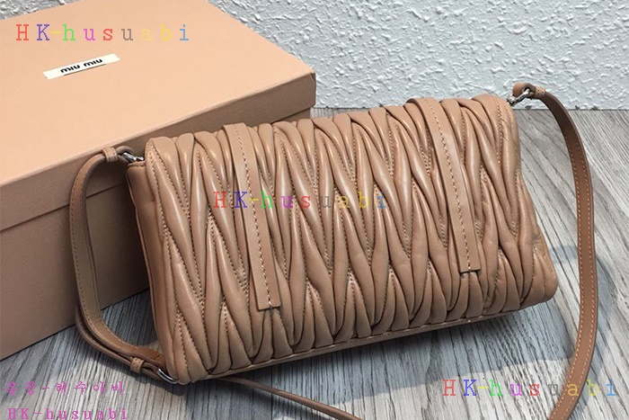 �ڹ̷��ޡ� 2018SS �̿�̿� ���׶�쎼 ����� MM 5BD076#-4