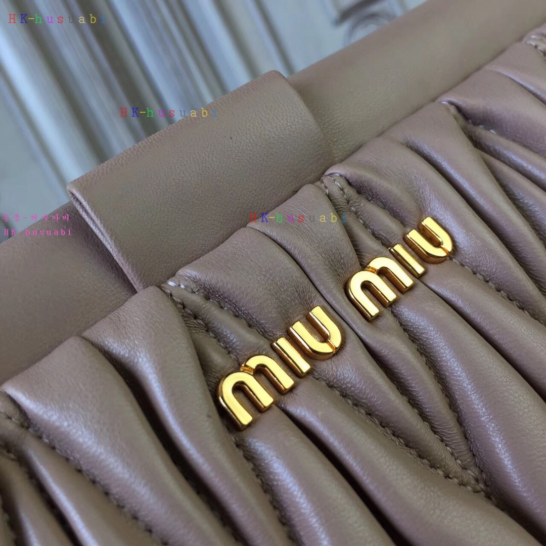 �ڹ̷��ޡ� �̿�̿� ���׶� Ŭ��ġ  RP0390-4