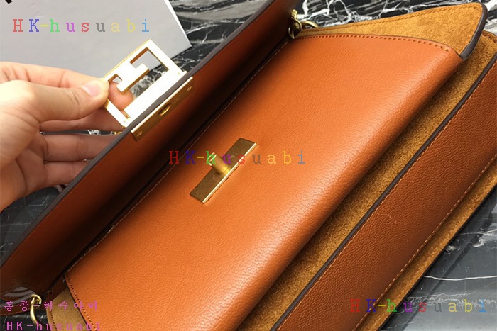 �ڹ̷��ޡ� ����� GV3 ũ�ν��� GV 50101-3