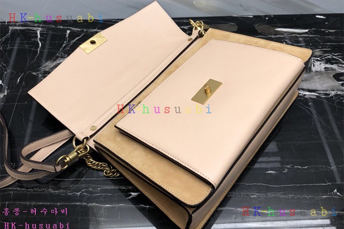 �ڹ̷��ޡ� ����� GV3 ũ�ν��� GV 50101-9