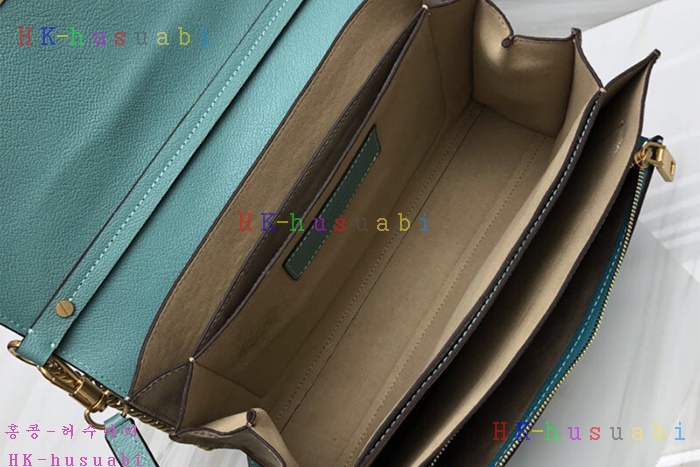 �ڹ̷��ޡ� ����� GV3 ũ�ν��� GV 50101-6