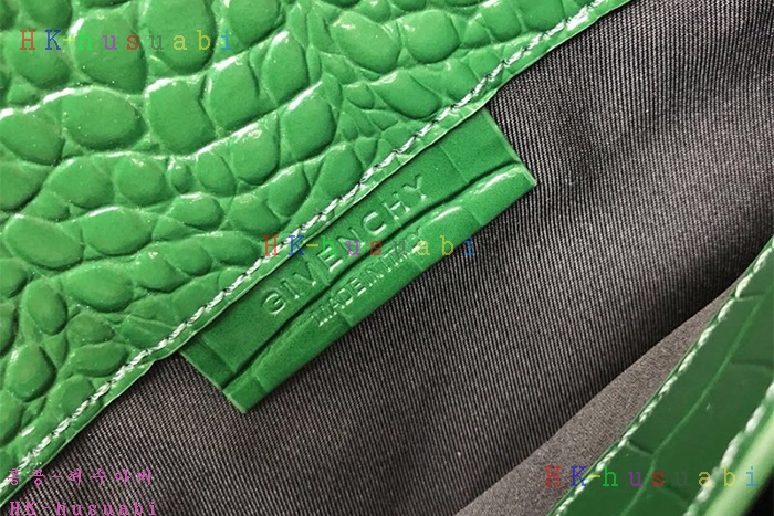 �ڹ̷��ޡ� ����� ��Ƽ���� Ŭ��ġ GV 28622