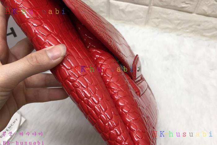 �ڹ̷��ޡ� ����� ��Ƽ���� Ŭ��ġ GV 28622-2