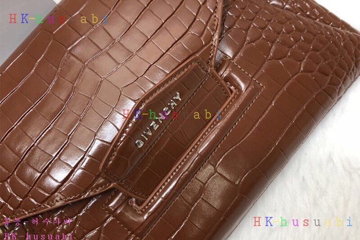 �ڹ̷��ޡ� ����� ��Ƽ���� Ŭ��ġ GV 28622-4