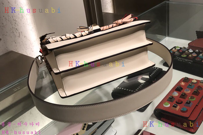 �ڹ̷��ޡ� ��� ĭ���̹� �Ż�  FD 88554