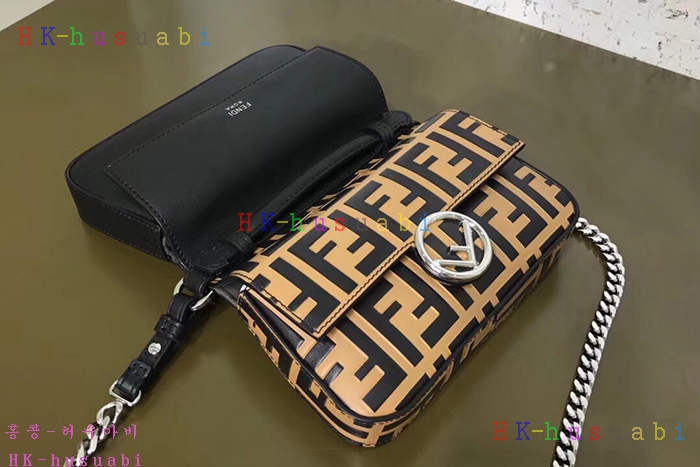 �ڹ̷��ޡ� ��� ĭ ���� ũ�ν��� FD 8878