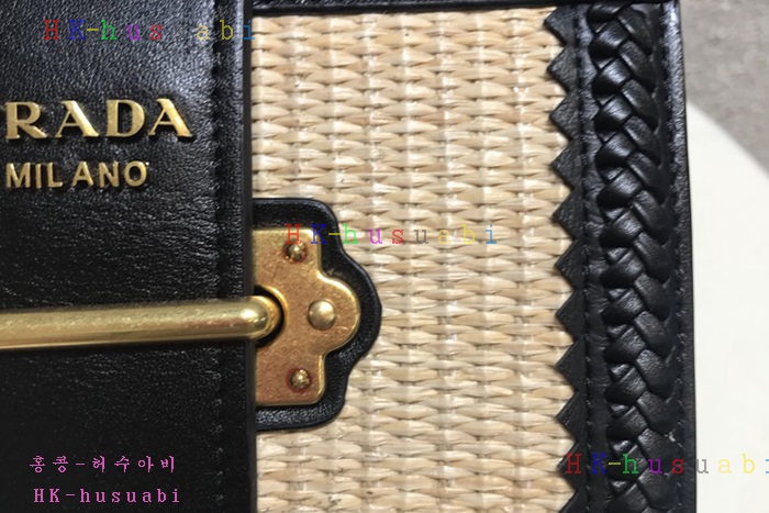 �ڹ̷��ޡ� ����� ī�̿���  P 1BD045-2