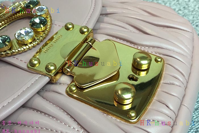 �ڹ̷��ޡ� �̿�̿� ���׶�� ����� M 5BH111