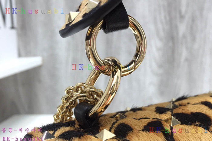 �ڹ̷��ޡ� �߷�Ƽ�� �����͵� ü�ι� V 0122