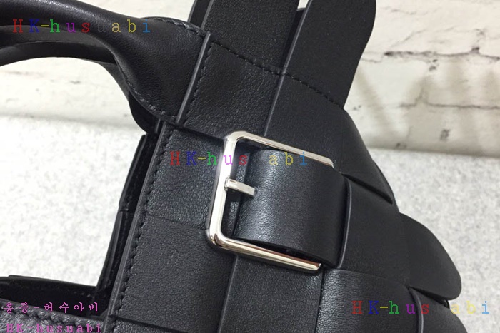 �ڹ̷��ޡ� 2018SS �ο������ ��Ŭ ���� �ٽ��� �� �̴� LW 88725