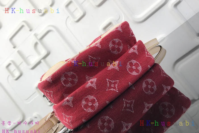 �ڹ̷��ޡ� ���̺��� �Ƹ����� ũ�ν��� LV M45236A