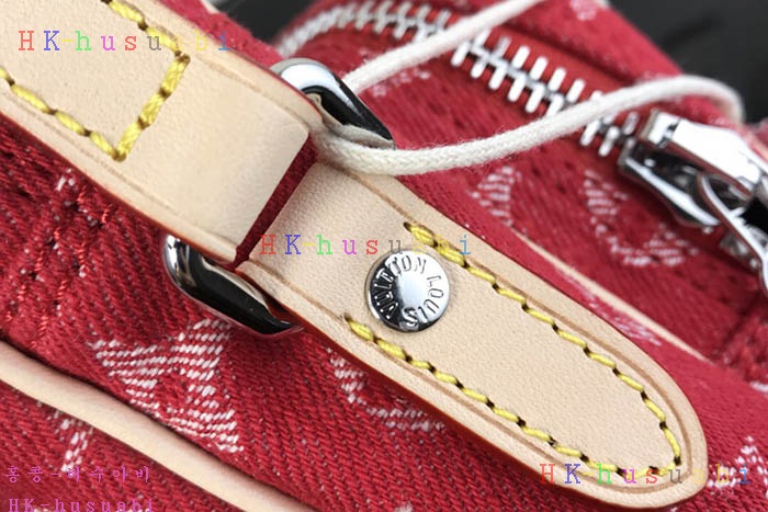 �ڹ̷��ޡ� ���̺��� �Ƹ����� ũ�ν��� LV M45236A