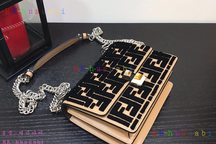 �ڹ̷��ޡ� ��� ĭ ���� ��Ʈ�� F 859920