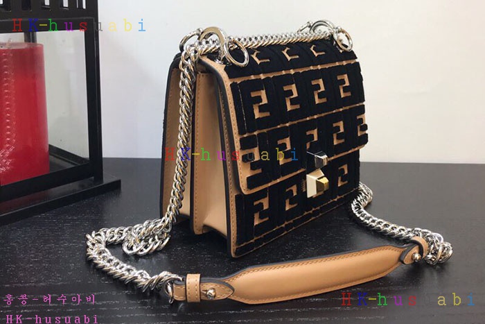 �ڹ̷��ޡ� ��� ĭ ���� ��Ʈ�� F 859920