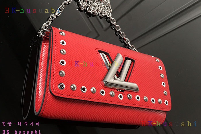 �ڹ̷��ޡ� ���̺��� Ʈ����Ʈ ü�� ������ M62307-2