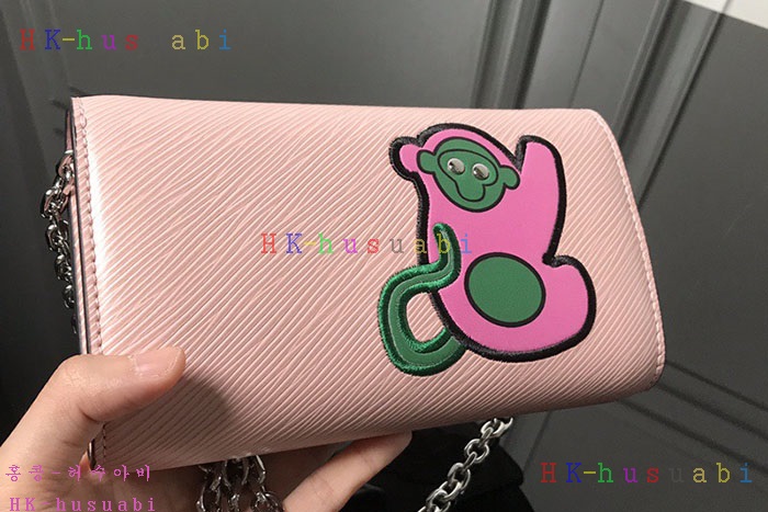 �ڹ̷��ޡ� ���̺��� Ʈ����Ʈ ü�� ������ M63320-2