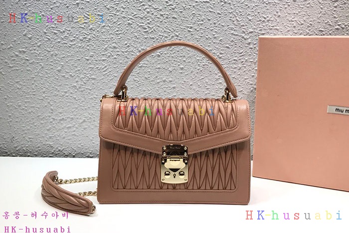 �ڹ̷��ޡ� �̿�̿� ���ǵ��� ��Ʋ�� ��Ʈ�� MU  5BA094����