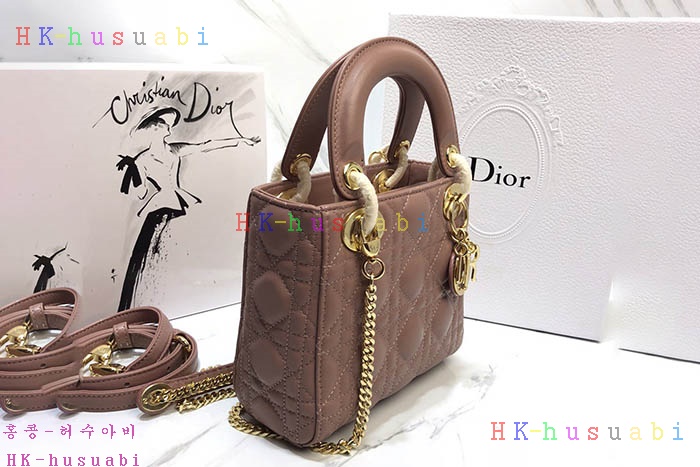 �ڹ̷��ޡ� ��� ���̵�� DR 240044