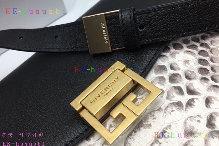 �ڹ̷��ޡ� ����� GV3 ũ�ν��� G 2999