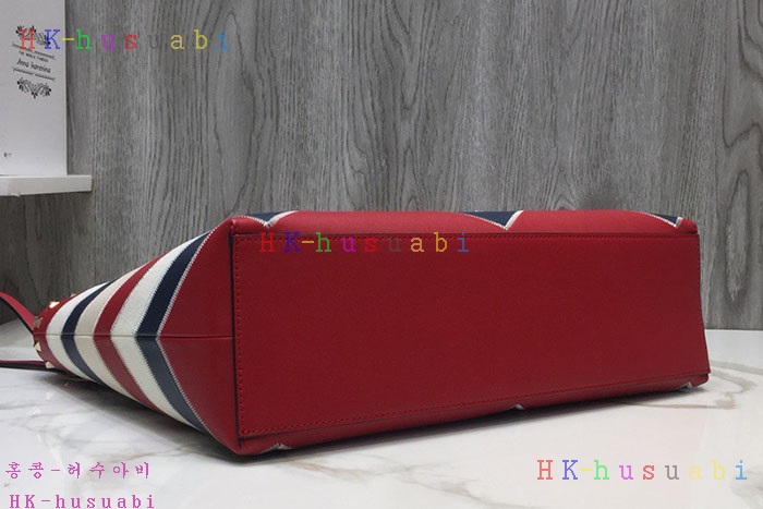 �ڹ̷��ޡ� �߷�Ƽ�� �����͵� ���ι� VL 245002