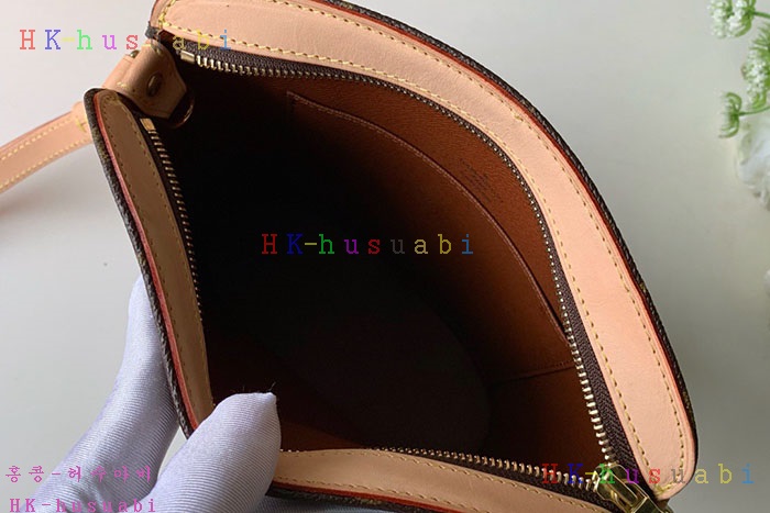 �ڹ̷��ޡ� 2019SS ���̺��� ��ο�Ʈ ��� ũ�ν��� M51290